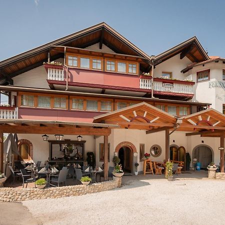 Seegasthof Katschnig Gmbh Unterburg am Klopeiner See Exteriör bild